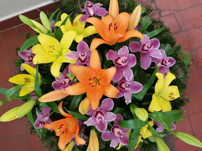 Orchidea, liliom fekvő koszorú (FK-40)